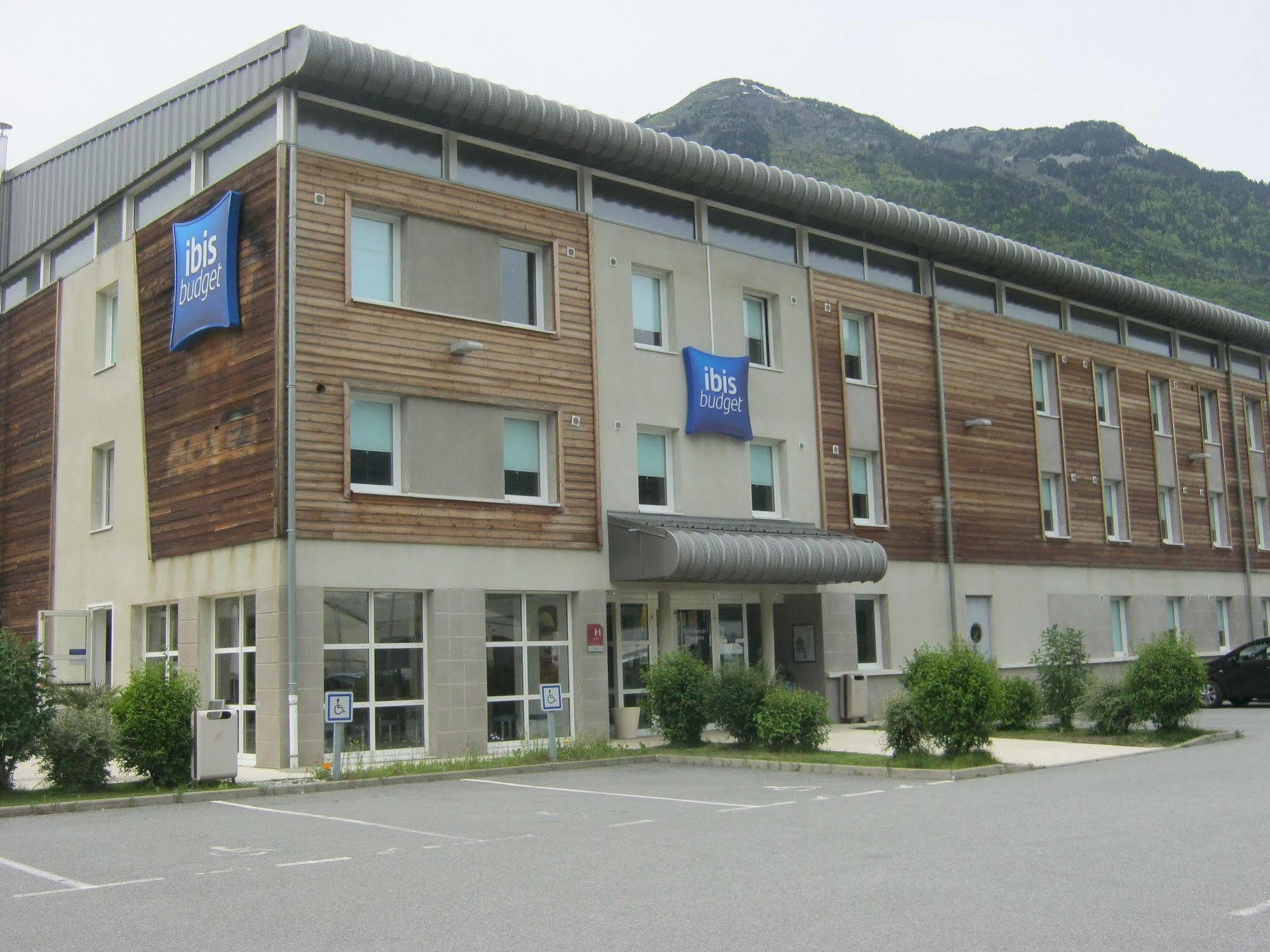 Ibis Budget Saint Jean De Maurienne Sainte-Marie-de-Cuines Екстериор снимка